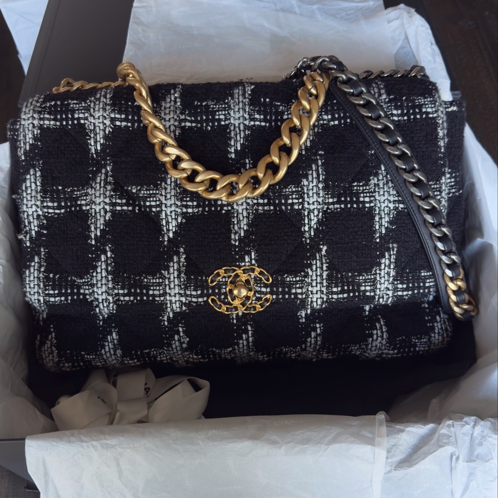 ❌SOLD❌CHANEL 19 Tweed Maxi